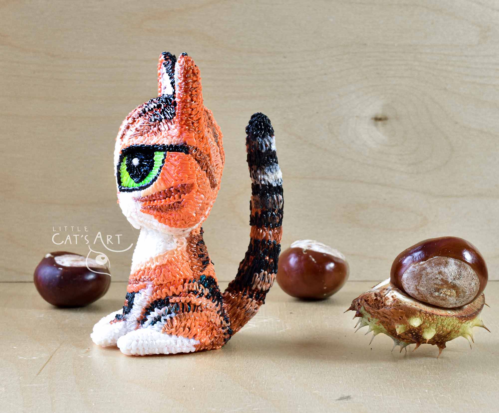 3D white and tabby kitty figurine