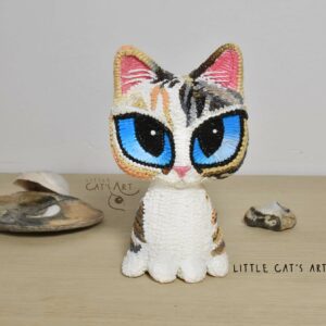 Mini-me Millie kitty figurine
