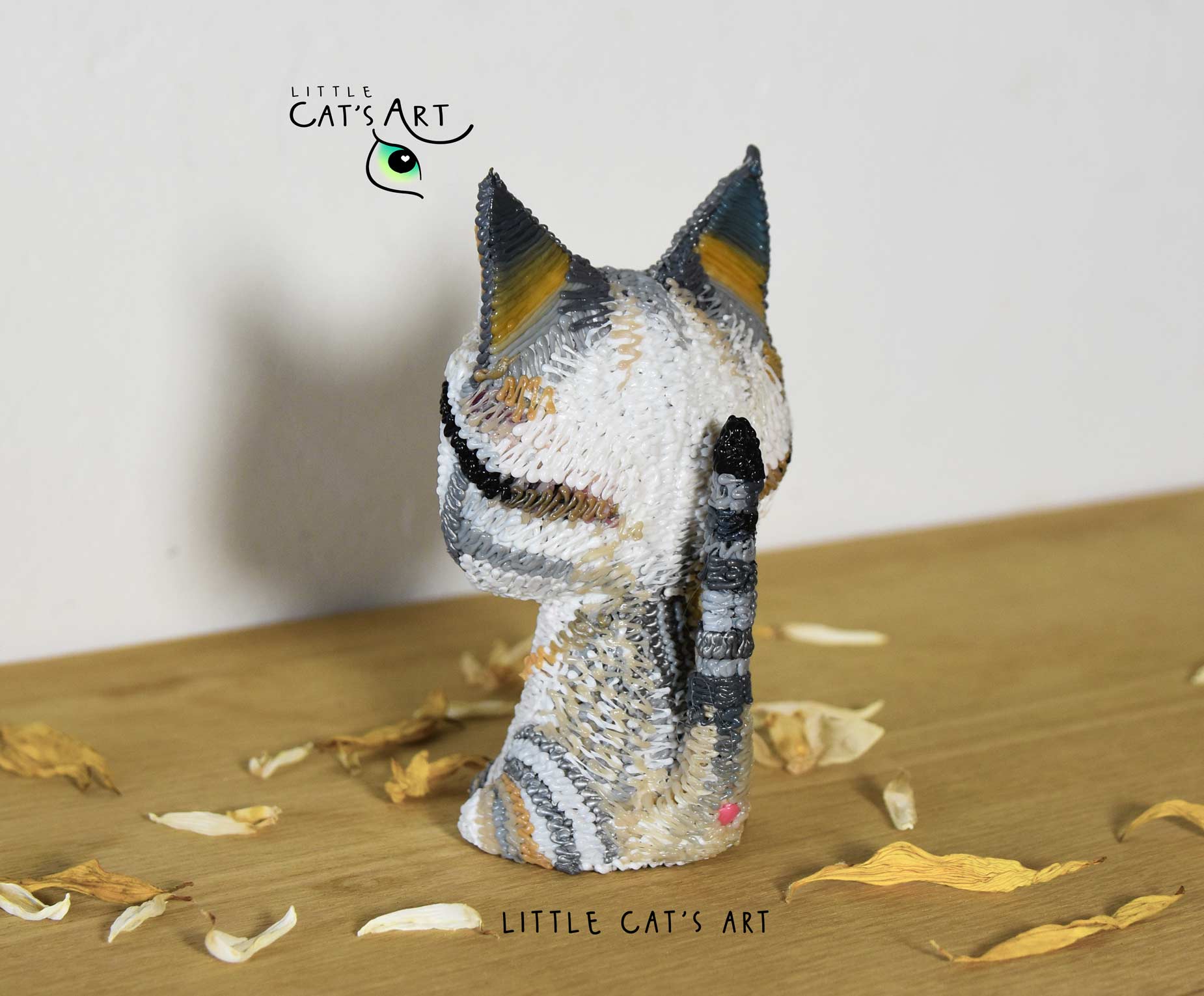 Lynx-point Siamese cat figurine