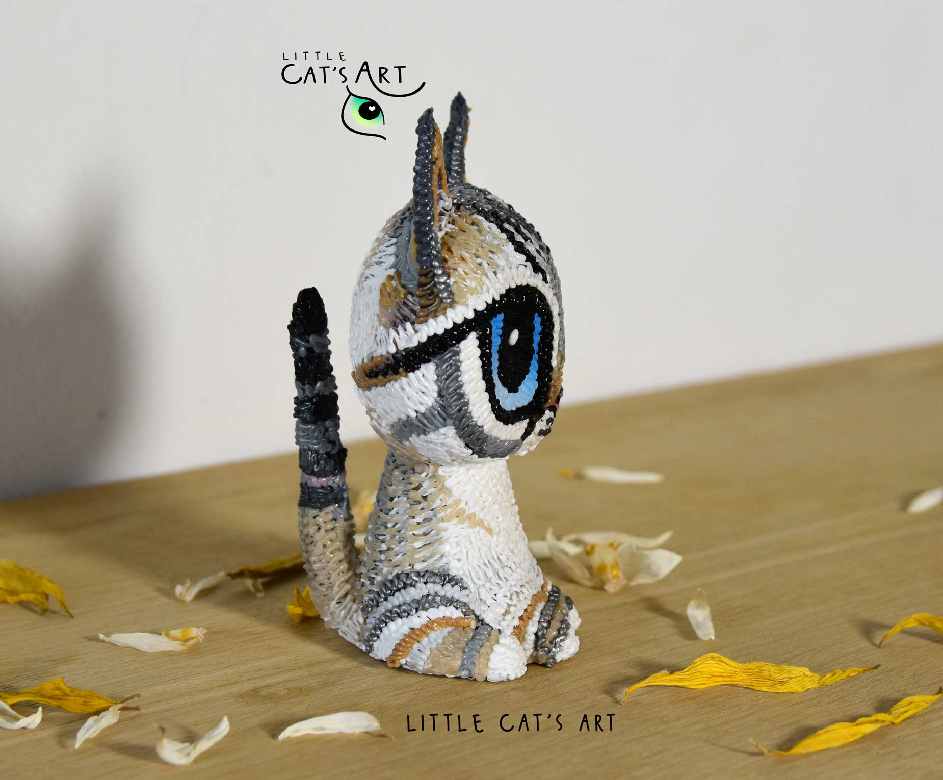 Lynx-point Siamese cat figurine